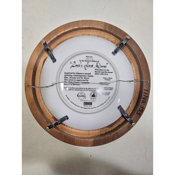 Disney Beauty And The Beast Love's First Dance Collectible Plate Knowles 1992 - Picture 2 of 3